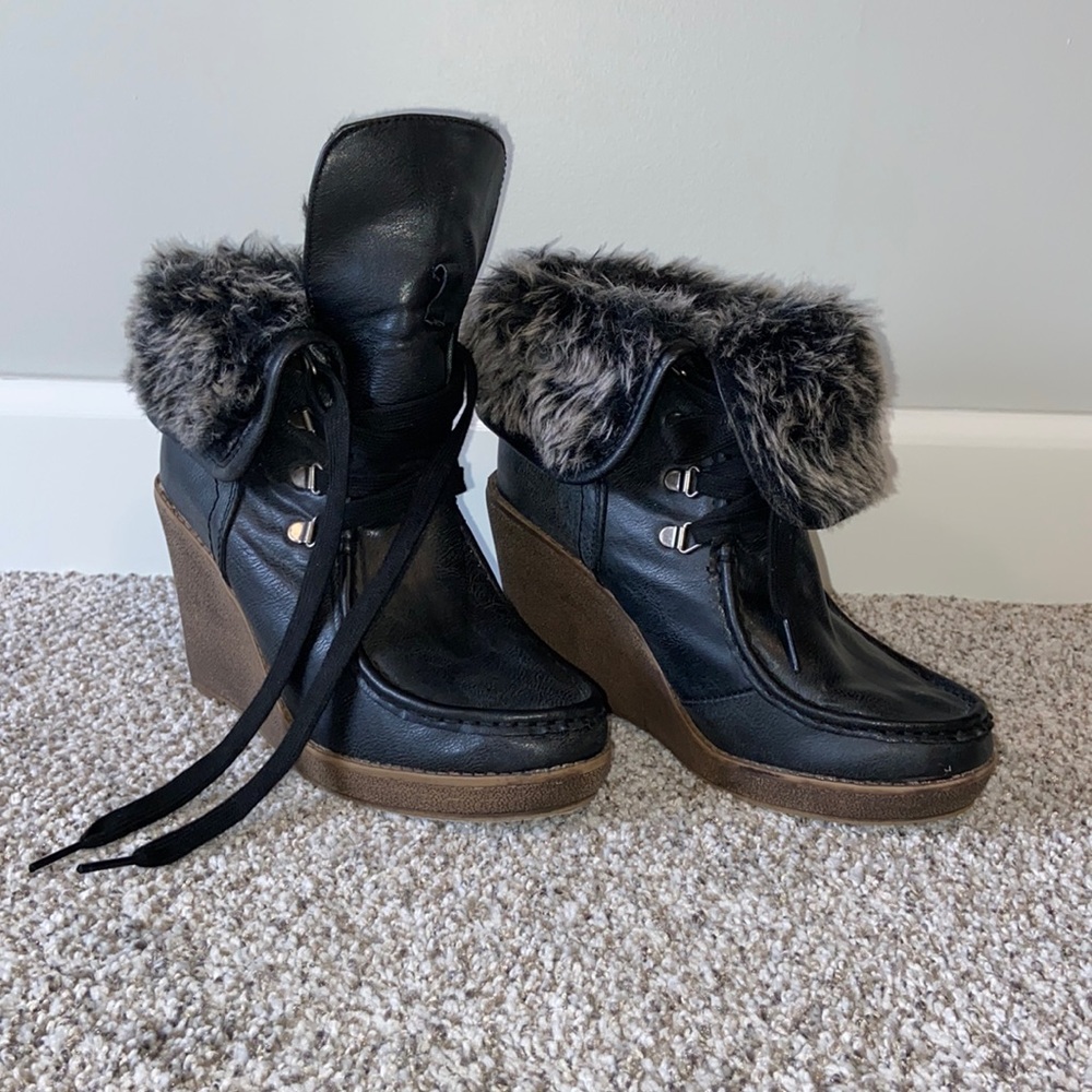 EUC Mossimo Supply Co wedge fur ankle boots